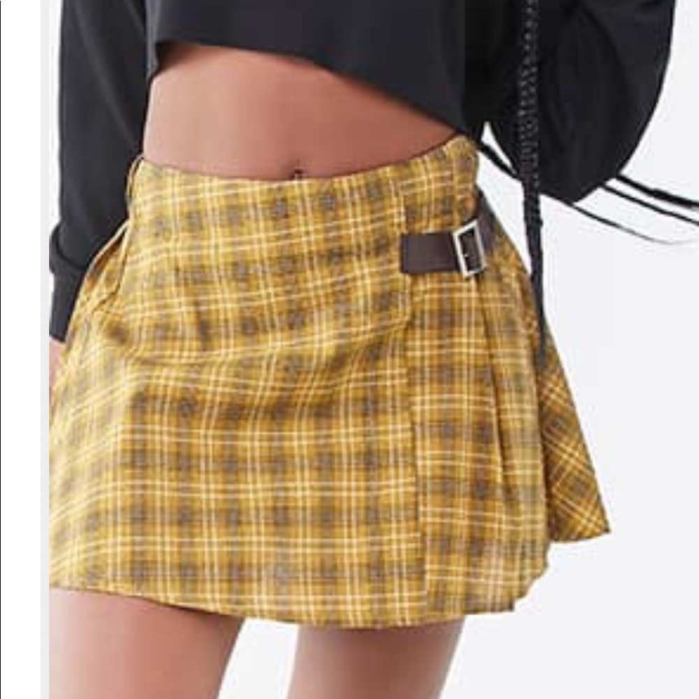 Plaid skirt size small - Picture 2 of 2